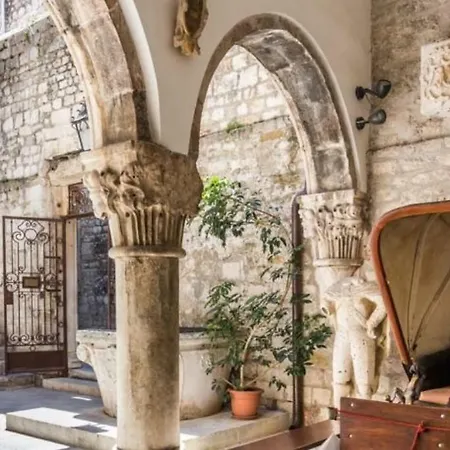 Apartamento Petra *